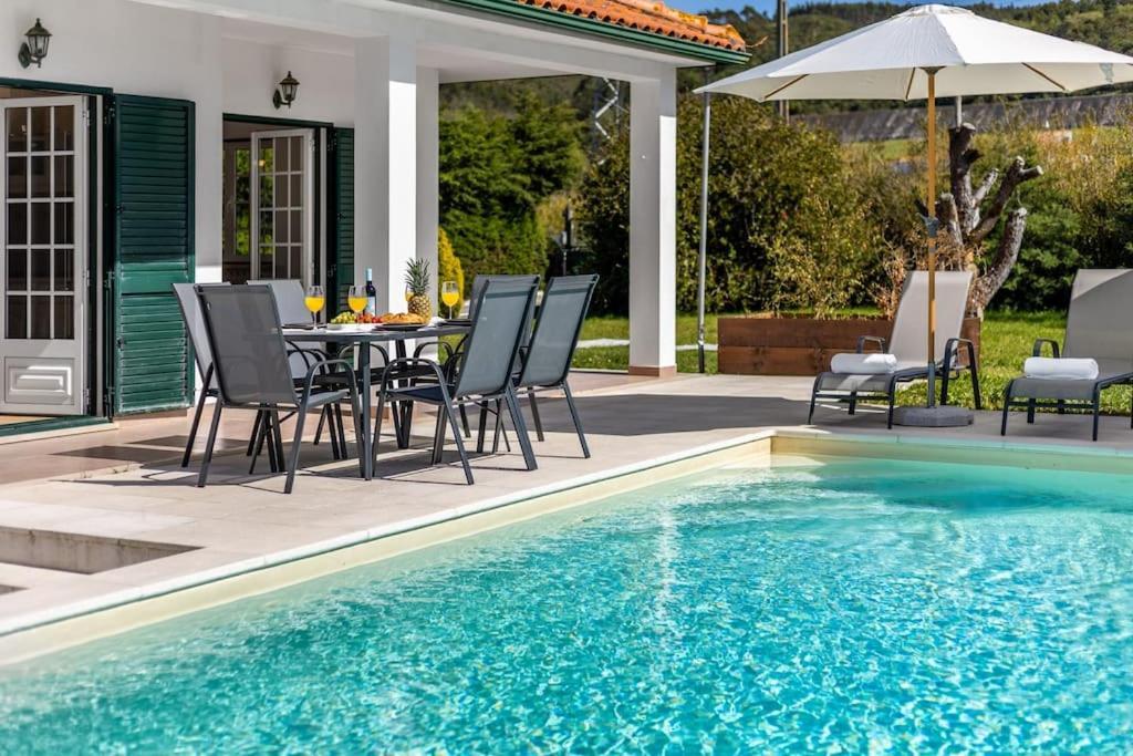 Villa Coral - Private Large Pool & Garden Famalicão Exteriör bild